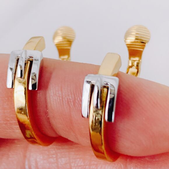 VTG Signed Trifari Gold Tone Hoop Earrings Clip On Mid Century 1960s Jewelry - Picture 6 of 11